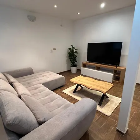 Post 25 Apartament *